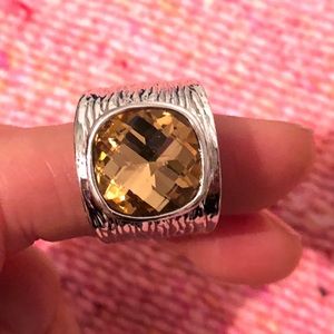 Lia Sophia statement ring EUC